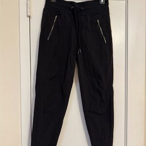 Athleta Black Cropped Jogger Pants Size 0